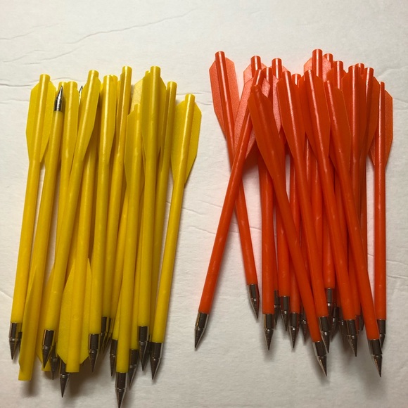 GREAT BARGAIN. Large lot of hunting supplies. Some new. Some excellent cond. - Picture 16 of 17